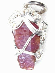 �s���N�T�t�@�C�A���΃��C���[�y���_���g