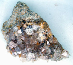 ����R�Y�X���[�L�[�N���X�^�[