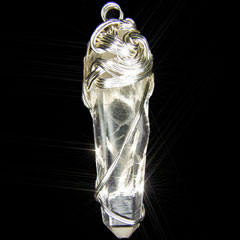 �^�r�[�E�t�@���g���N�H�[�c���C���[�y���_���g