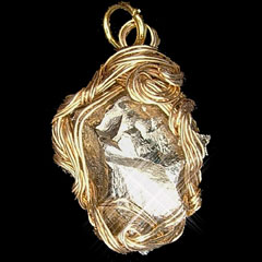 ���Y�p�C���C�g���C���[�y���_���g